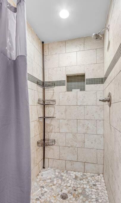 Family Style 5Br Home Mins From Buckroe Beach Hampton Εξωτερικό φωτογραφία