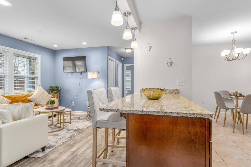 Family Style 5Br Home Mins From Buckroe Beach Hampton Εξωτερικό φωτογραφία
